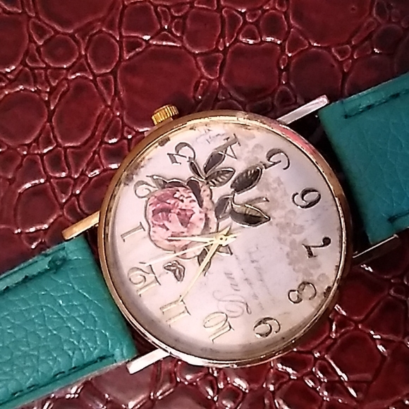 Rose Face Analog Leather Watch mint - Picture 3 of 8